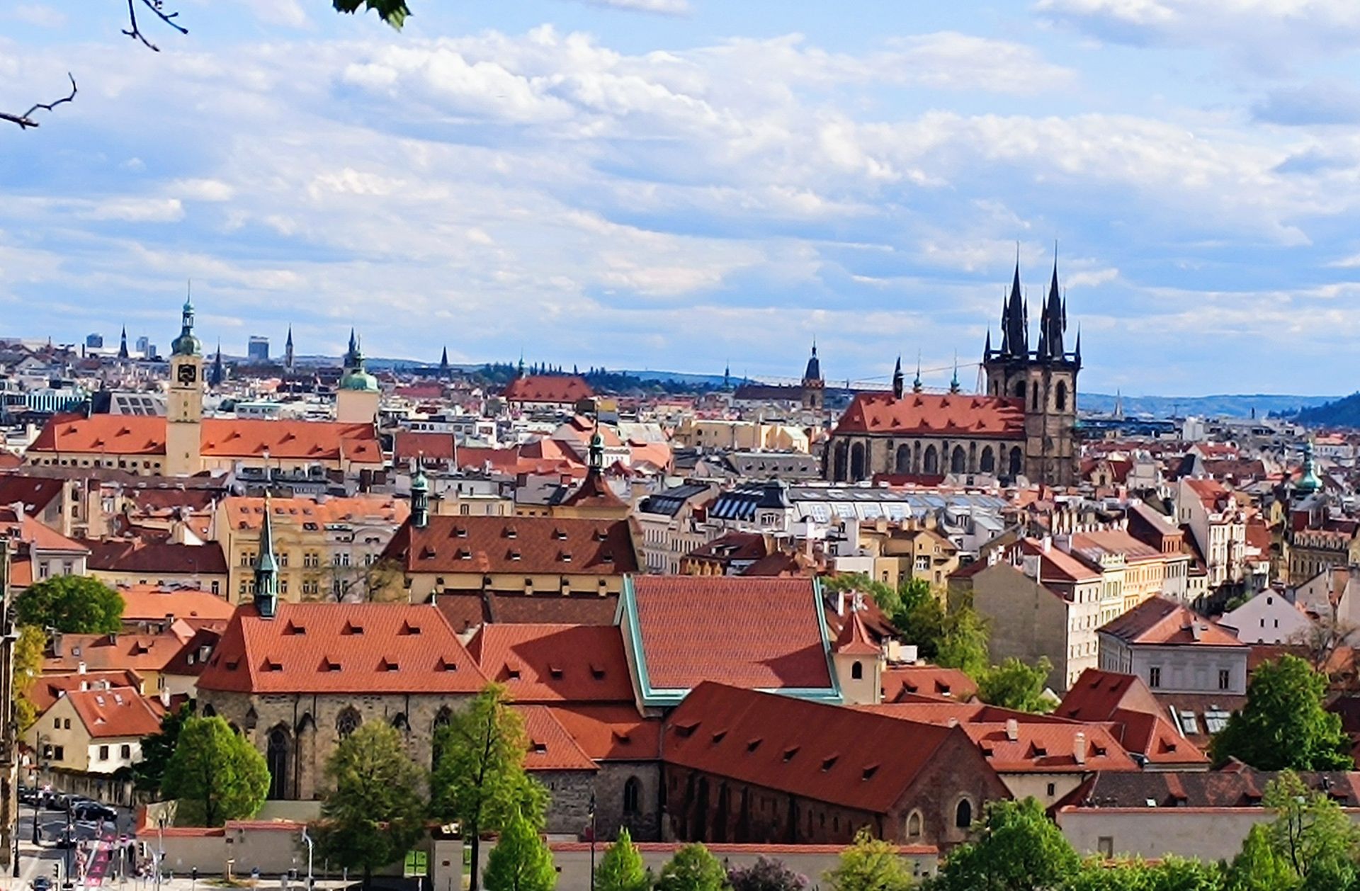 Po stopách hrdinů heydrichiády a domácího odboje