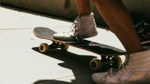 Street Skateboard (Beginner-Intermediate)