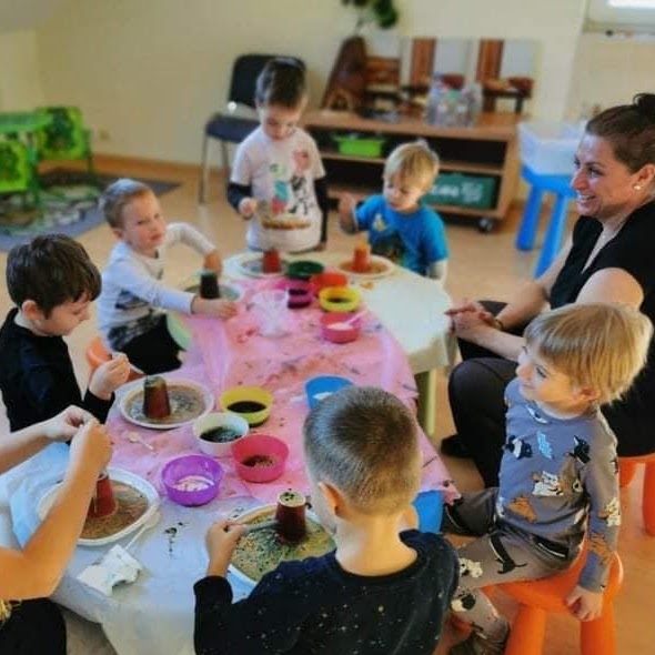 Zábava v praveku alebo výcvik malých DINOrangerov
