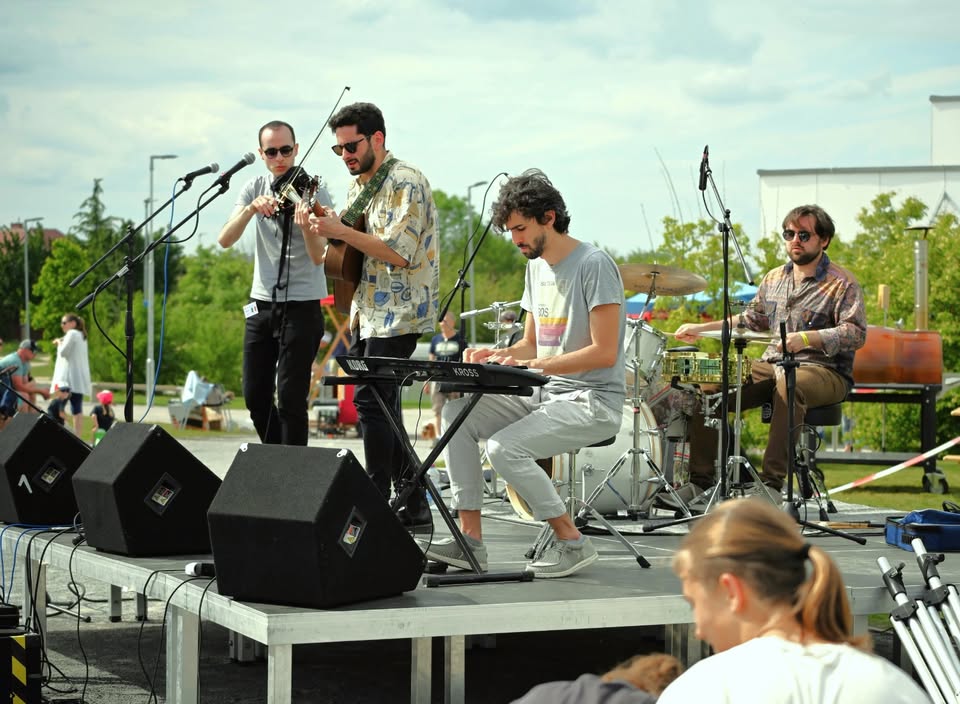 JARNÍ OTVÍRAČKA PIVNÍ ZAHRADY KRAFT / KONCERT MOJO INN