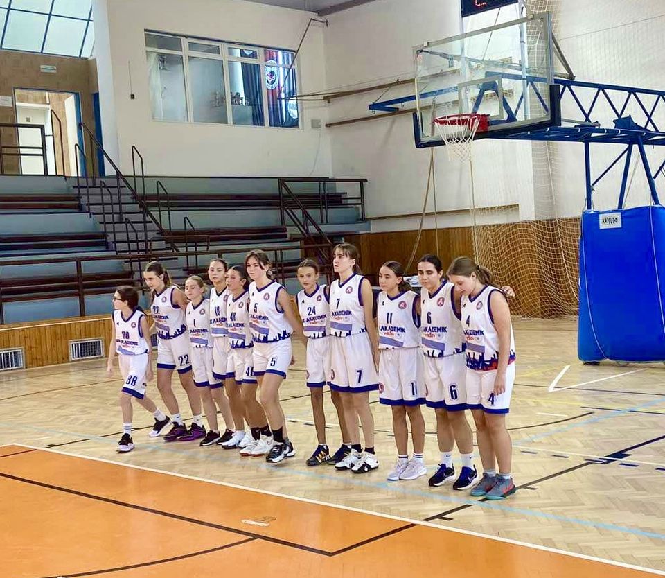 BK UNIPO Akademik PO-Youg Angels KE