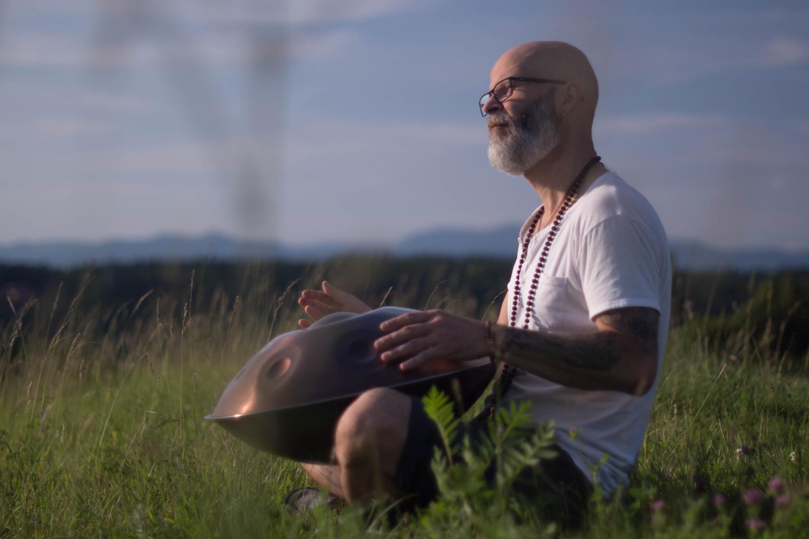 Joga a HandPan hudobný doprovod
