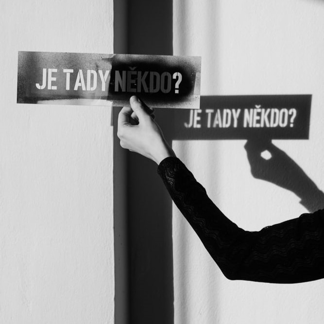 Vločky v kostele | víra a psychické zdraví mladých