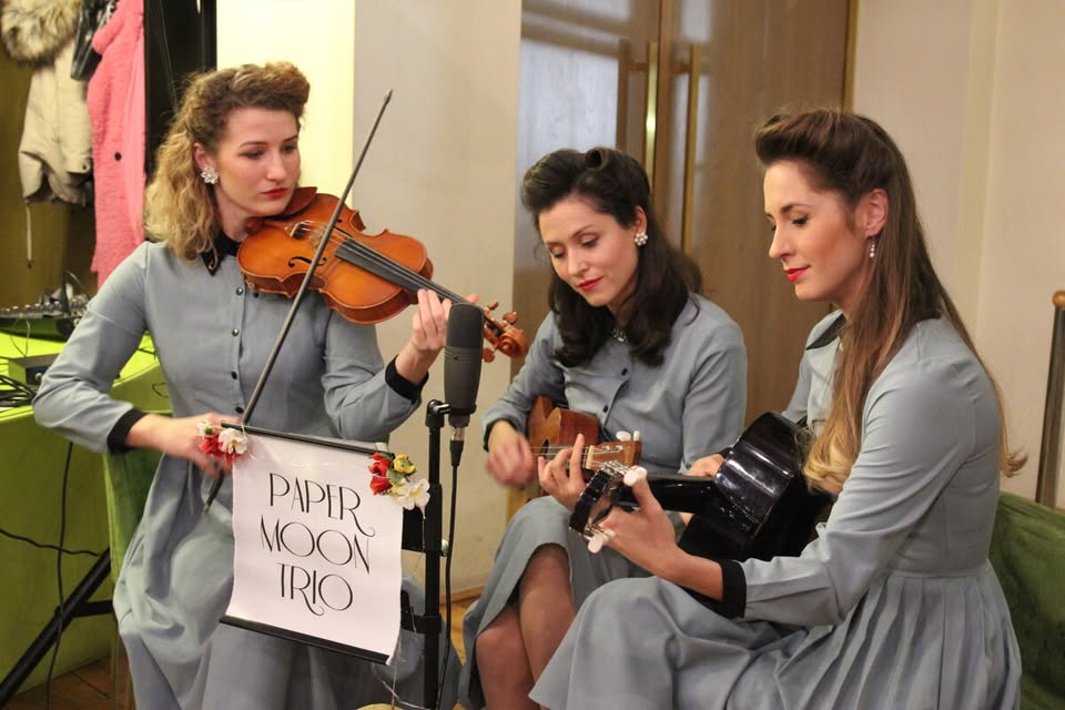 Paper Moon Trio - záhradný koncertík