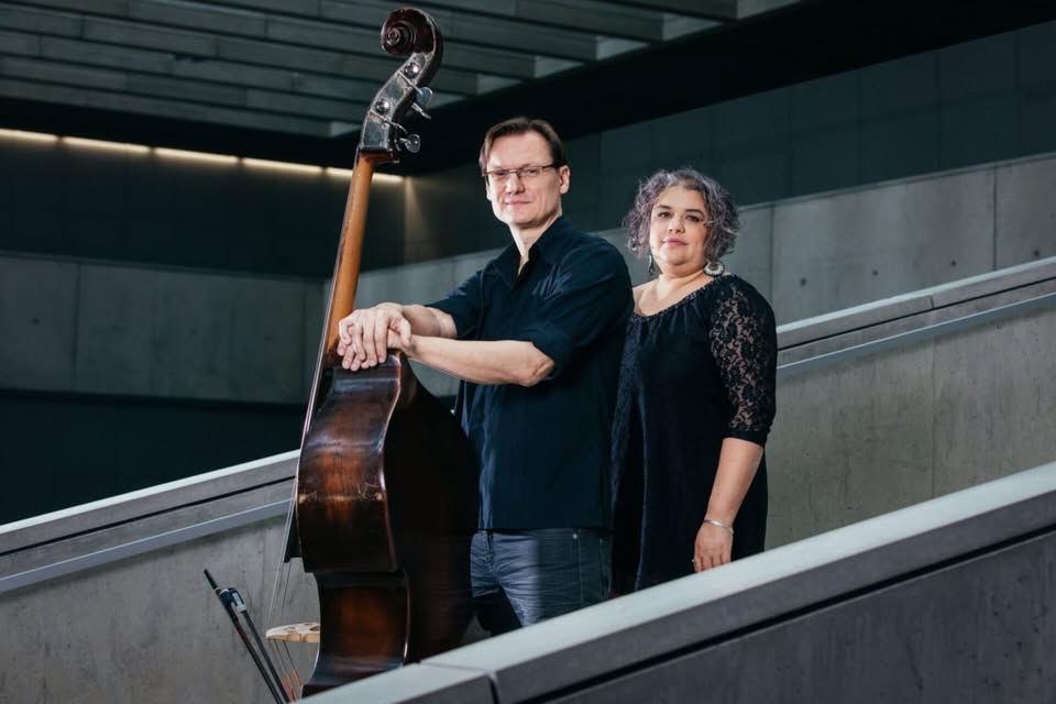 Ridina Ahmedová a Petr Tichý = HLASKONTRABAS