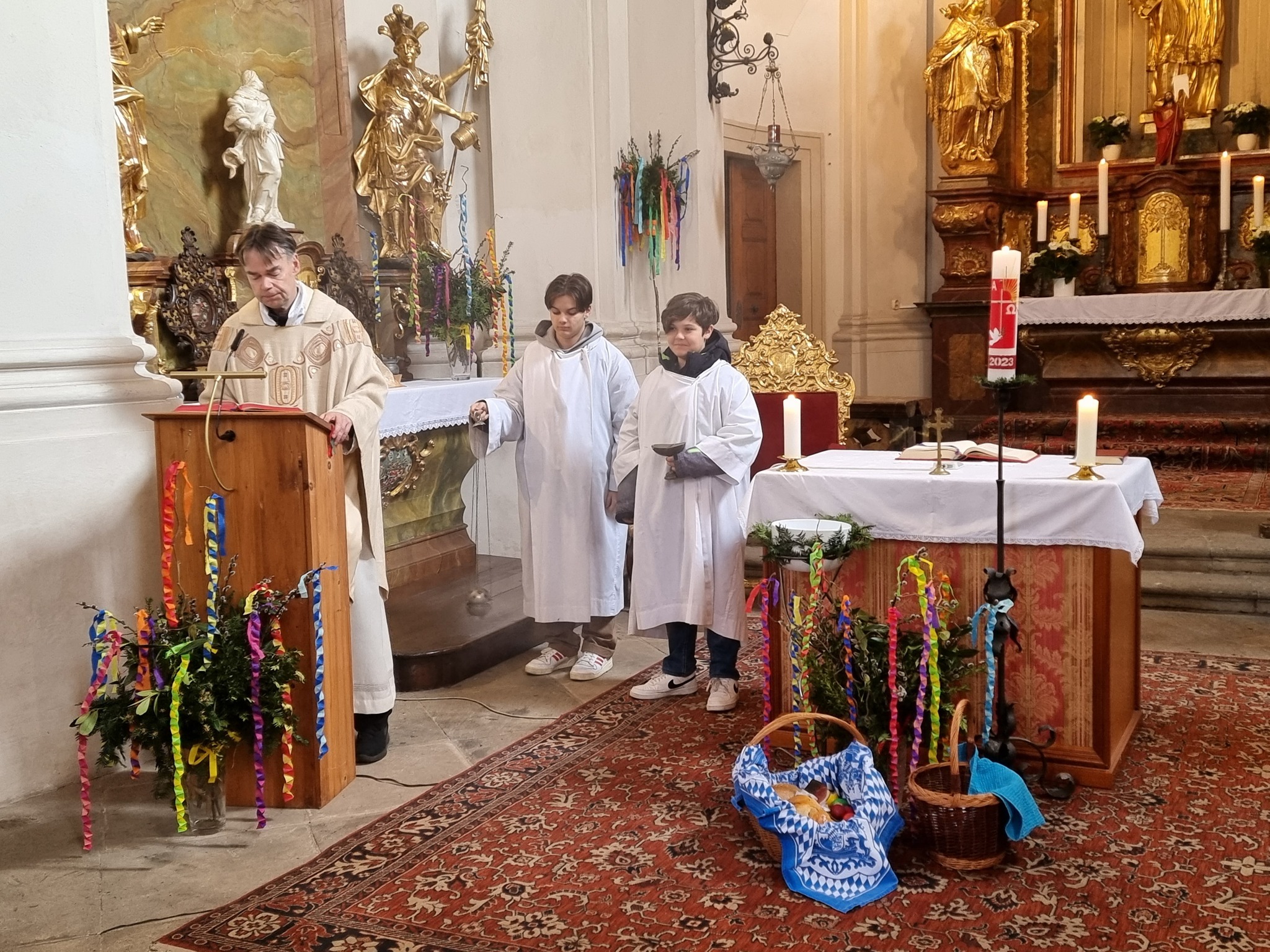 Hochamt am Ostersonntag mit Speisensegnung