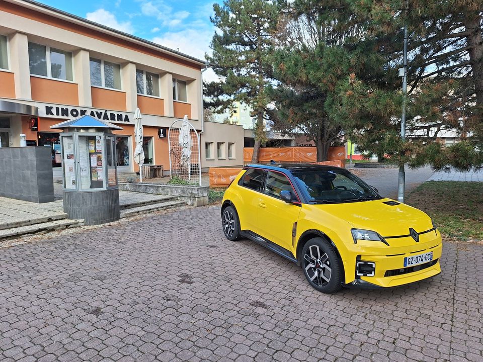 Renault 5 E-Tech v Kinošce!