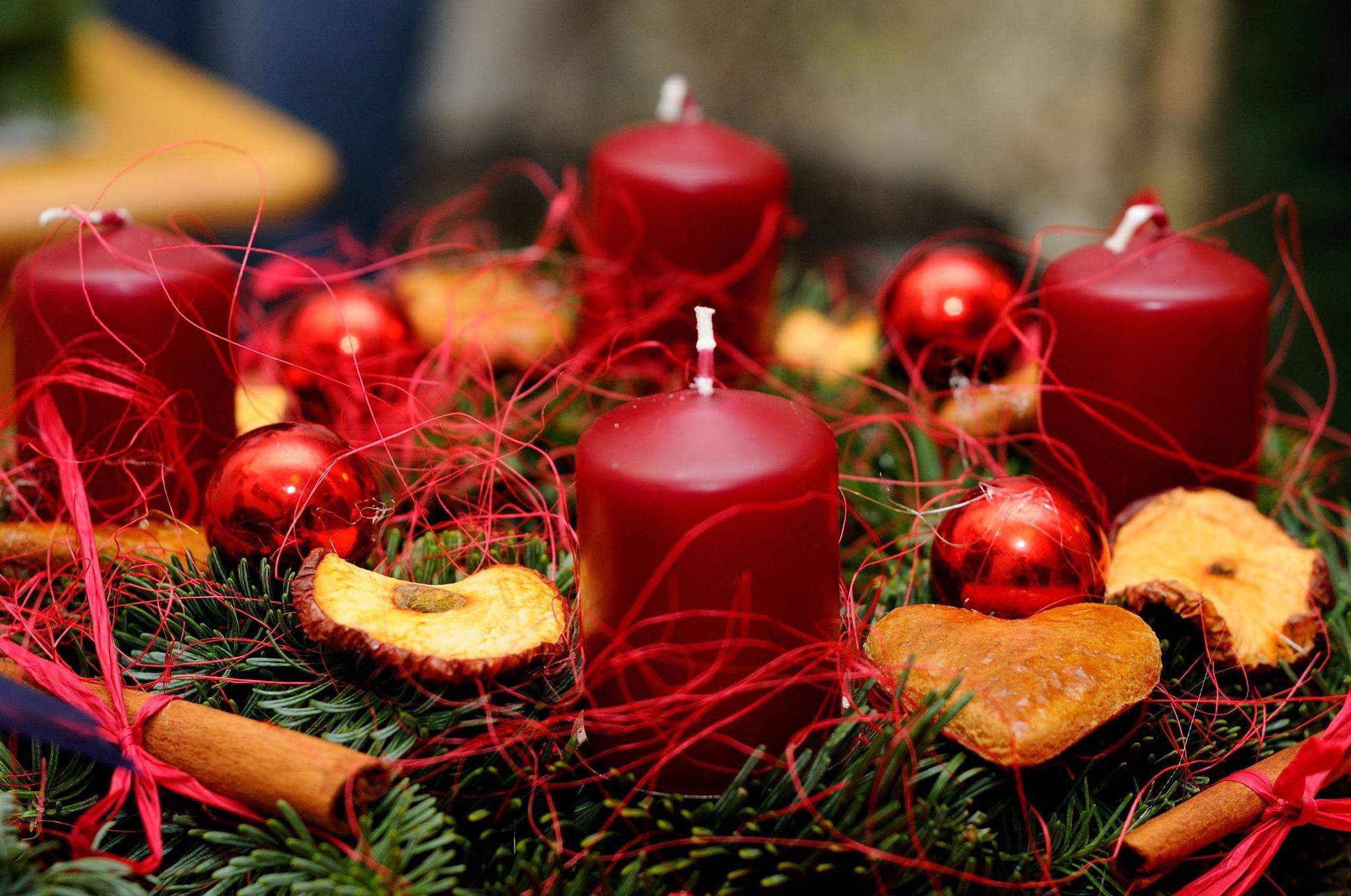 Zdobení adventních věnců s RC Letná