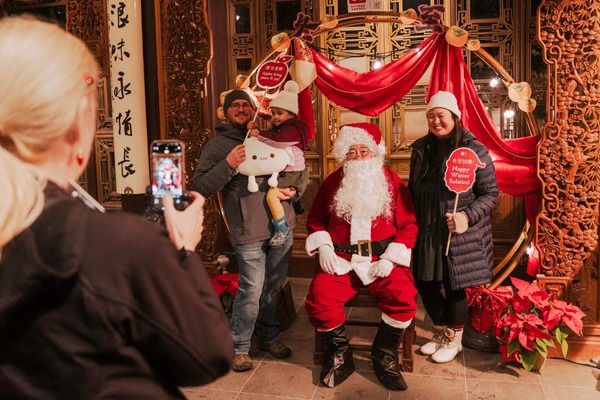 Meet Asian Santa at Lan Su