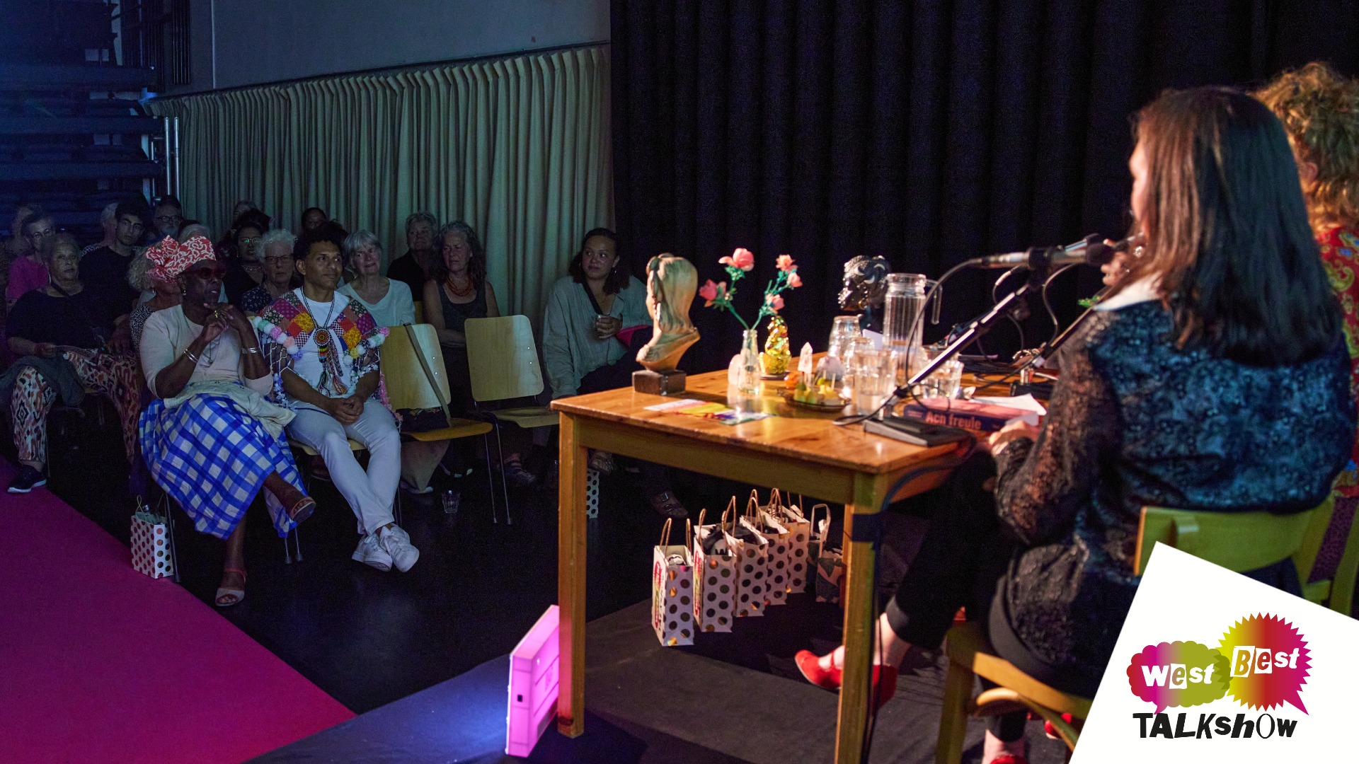 West Best Talkshow - Blauw