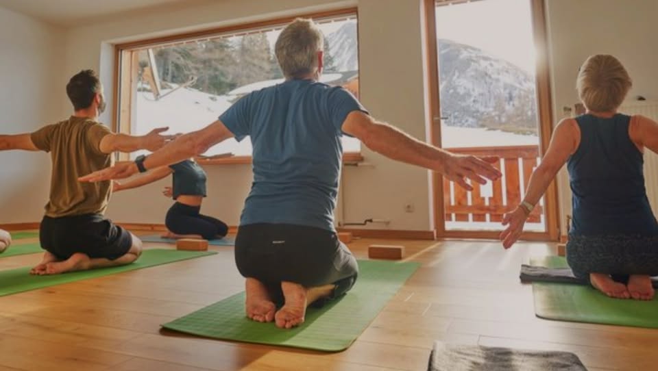 Morning Yoga / Čikung - online together (Sundays)