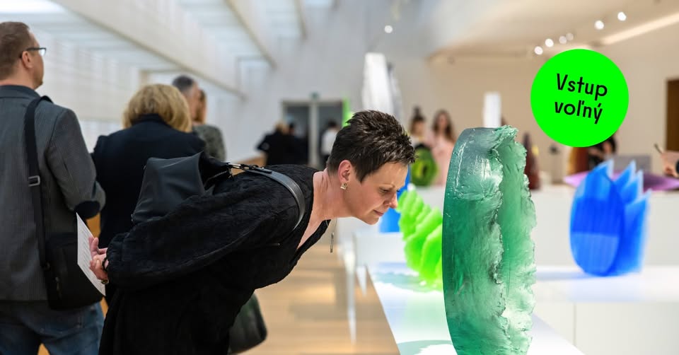 Finisage: The last curator's parade to the exhibition in his element: Glass Zora Palová