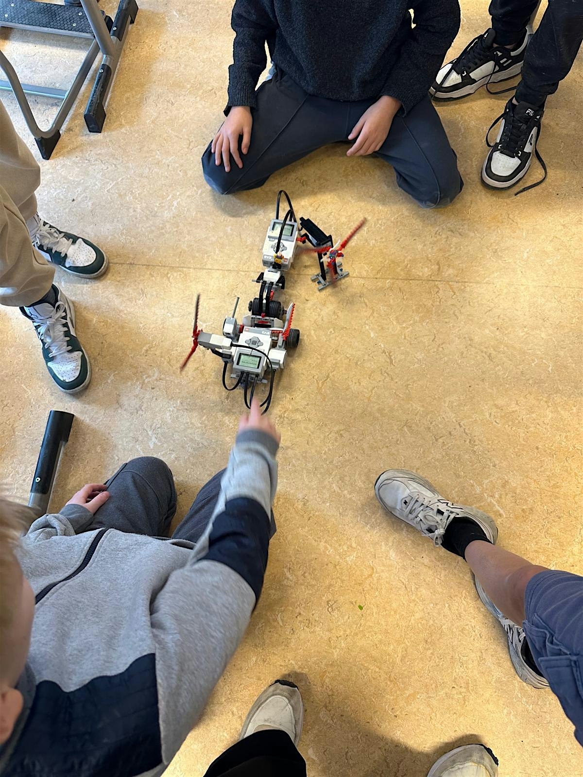 Week #6: NewTechKids 2025 Summer Vacation Bootcamp (8-12): Aug.  18-22