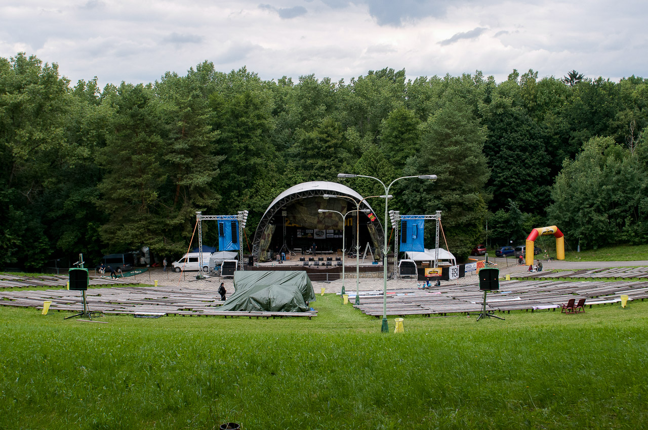 ČAJOVNA: Kytarové zpívání na téma FIKTIVNÍ FESTIVAL :D, úterý 13.5. od 19:30h