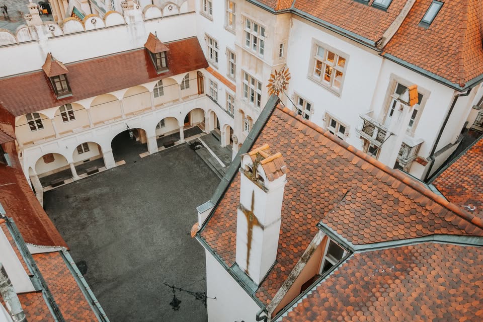 Raňajky na veži Starej radnice