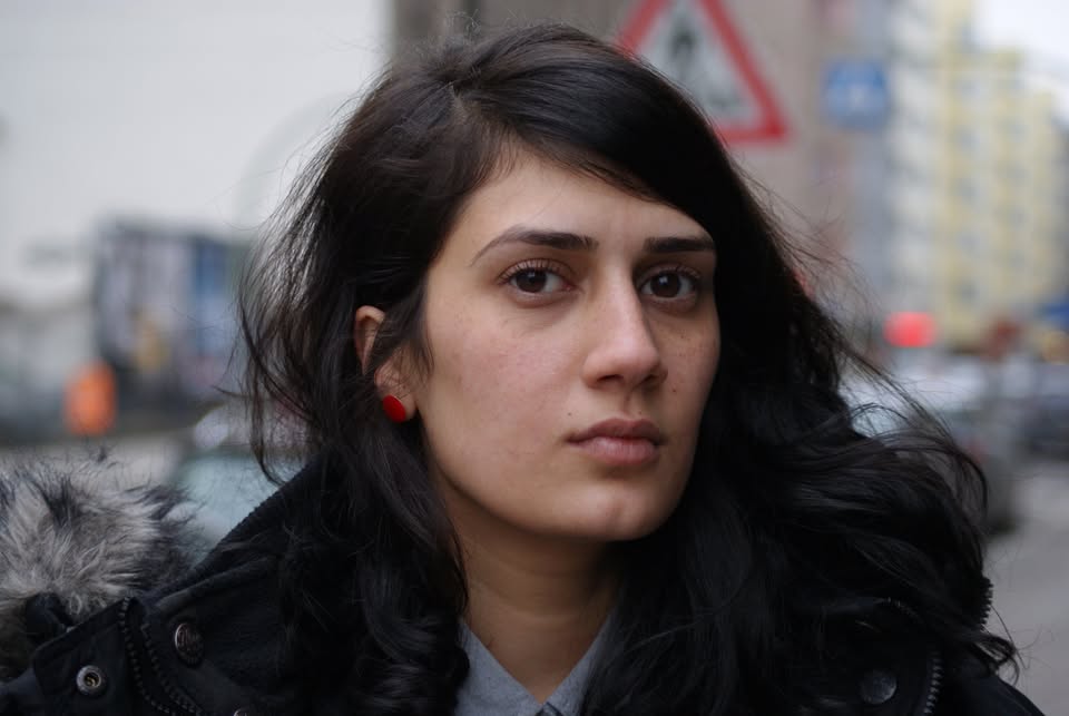 VAZBA SLAVÍ 16 + Čteme knihu Džinové od Fatmy Aydemir