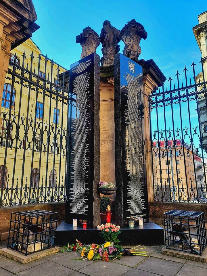 Pieta k 82. výročí první vlny poprav 294 odbojářů v KT Mauthausen