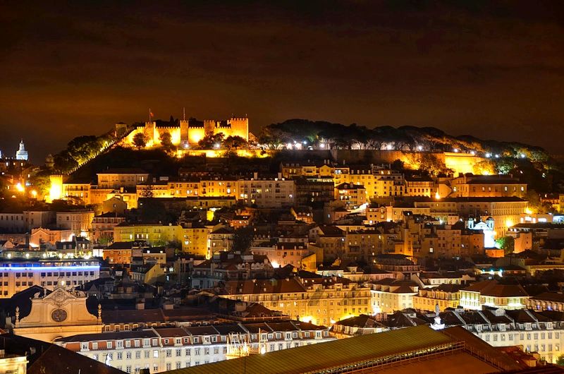 Caminhada de Lua Cheia por Miradouros e Ascensores de Lisboa