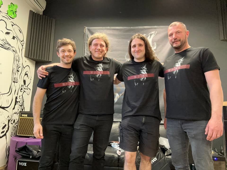 The Latecomers na Pavlači