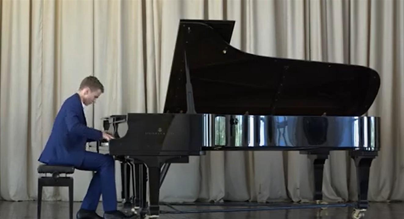 Conservatorium van Amsterdam in de Oosterkerk: pianist Artur Buskov