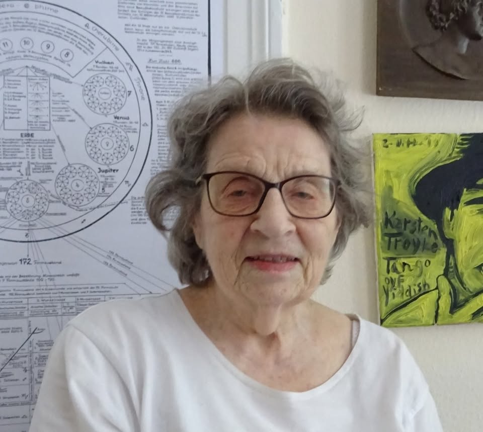 Lesung aus Publikationen der Zeitzeugin Salomea Genin mit Cornelia Jahr