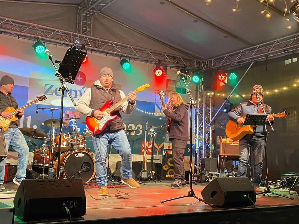 SB band na adventu