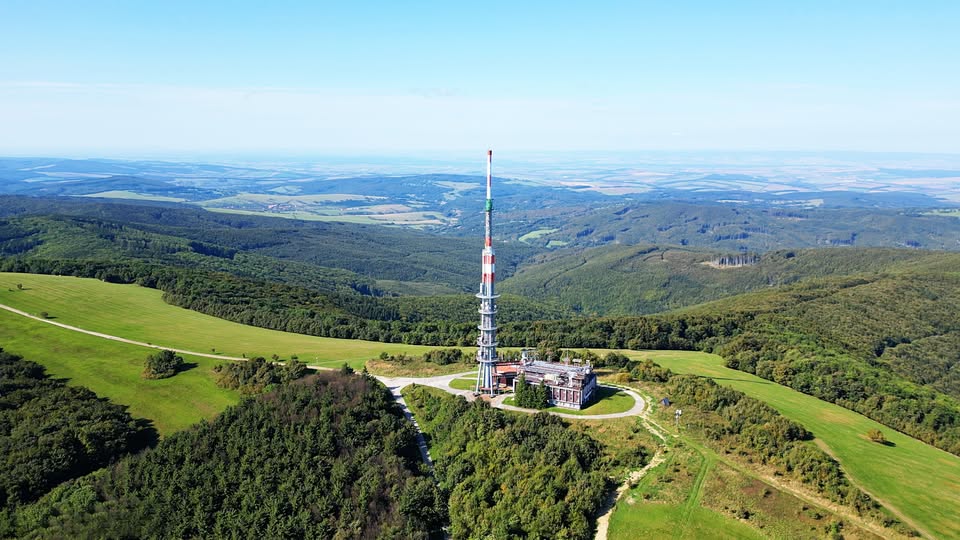 Velká Javořina 970 m + Holubyho chata: Seznamovací skupinový výlet Brno zdarma výšlap výstup