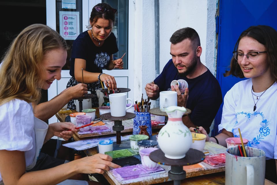 May creative workshops in Majolica 1st, 2nd, 3rd, 8th, 9th, 10. May and Saturday 17., 24. and 31.