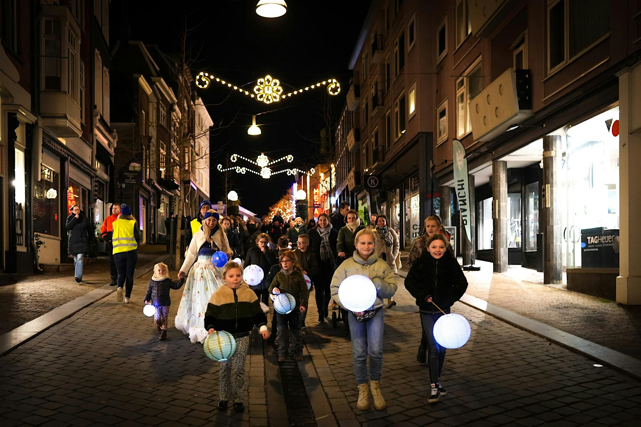 Lichtjesoptocht Nijmeegse Winterweken 17:15(17:00 verzamelen)