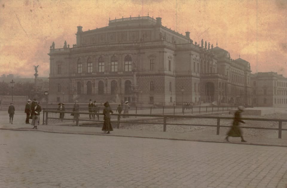 Markéta Hallová: Známí, neznámí i údajní žáci Antonína Dvořáka na pražské konzervatoři