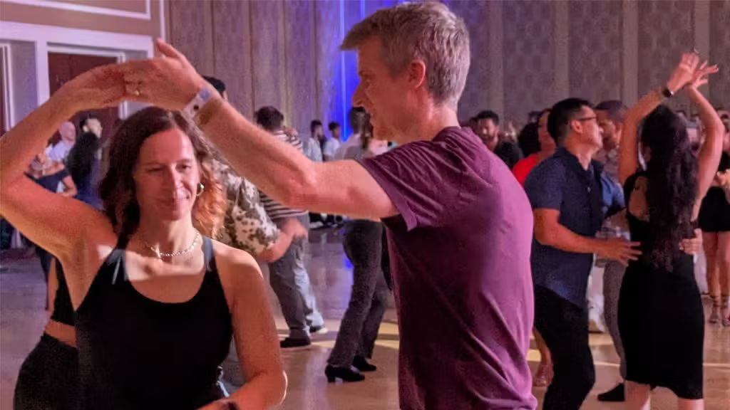 Learn Intermediate Salsa Dancing!