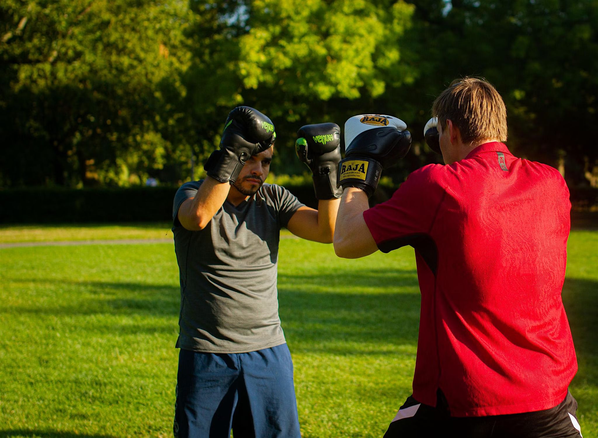Outdoor kickboxing by Wim with you at vondelpark
