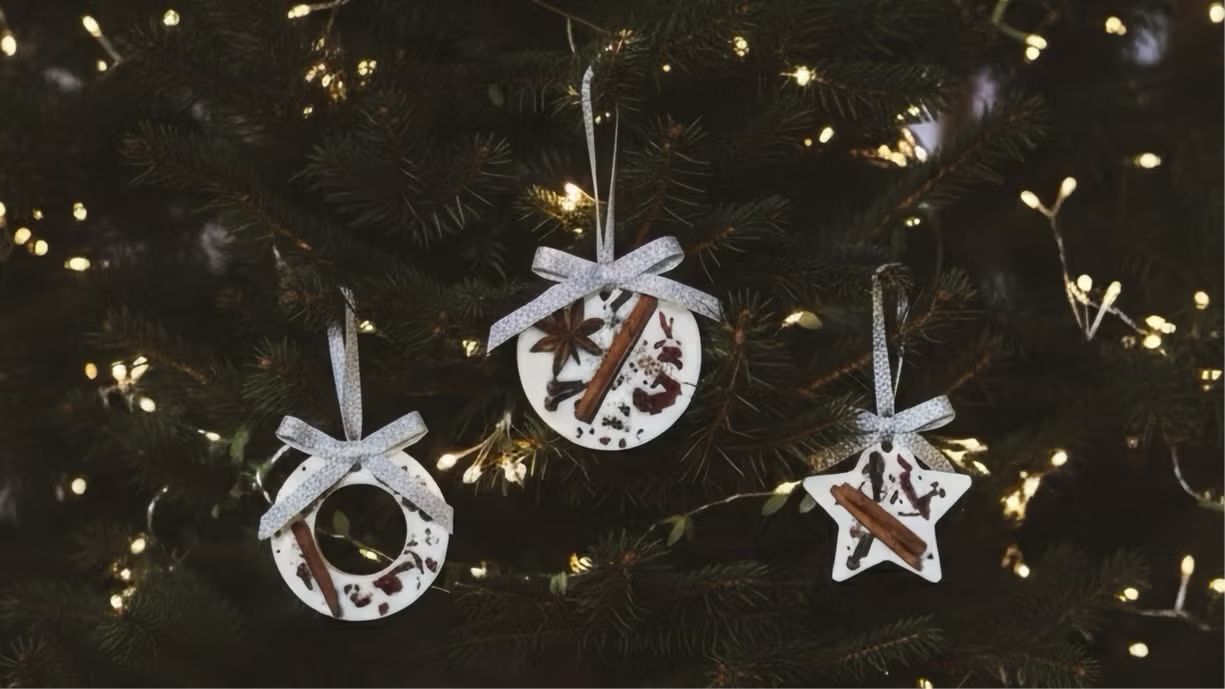 Winter Wax Ornaments Workshop in Berlin