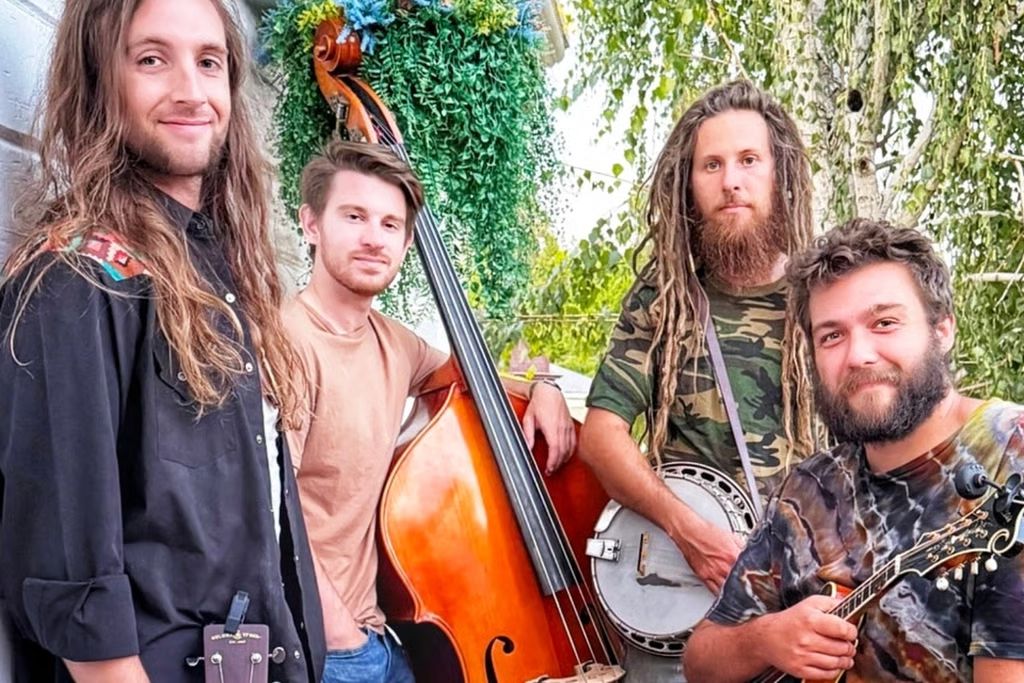 Caltucky - Live at The Laurelthirst Public House with Tuesday String Band (late show)