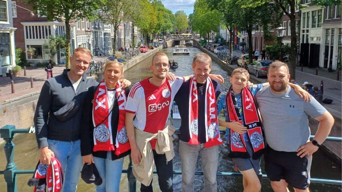 Watch PSV vs. Ajax with Expats and Local Fans @ Bar Shaffy