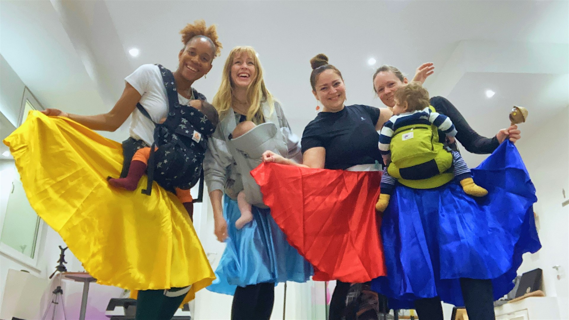 Energizing Mamás: Rumba Beats for Moms with Kids