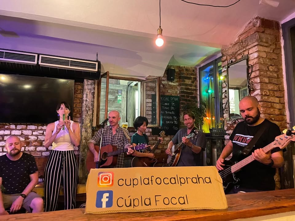 Cúpla Focal Xmas Session at Hopala Grill Bar!