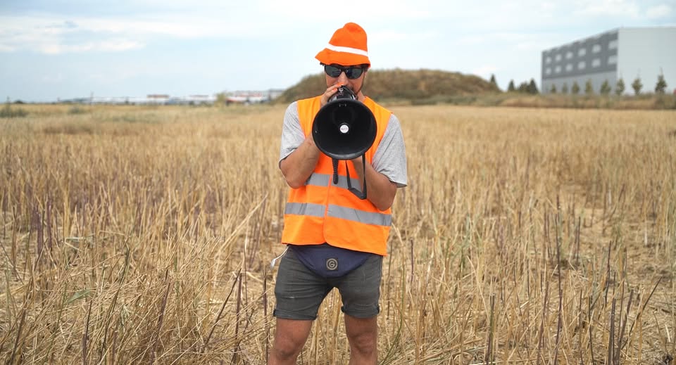 Veřejně prospěšné práce — projekce & debata v Kině Pilotů
