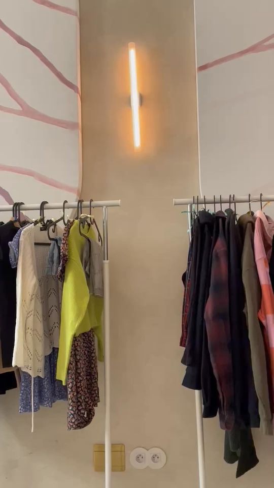 Second hand pop-up v Ráji