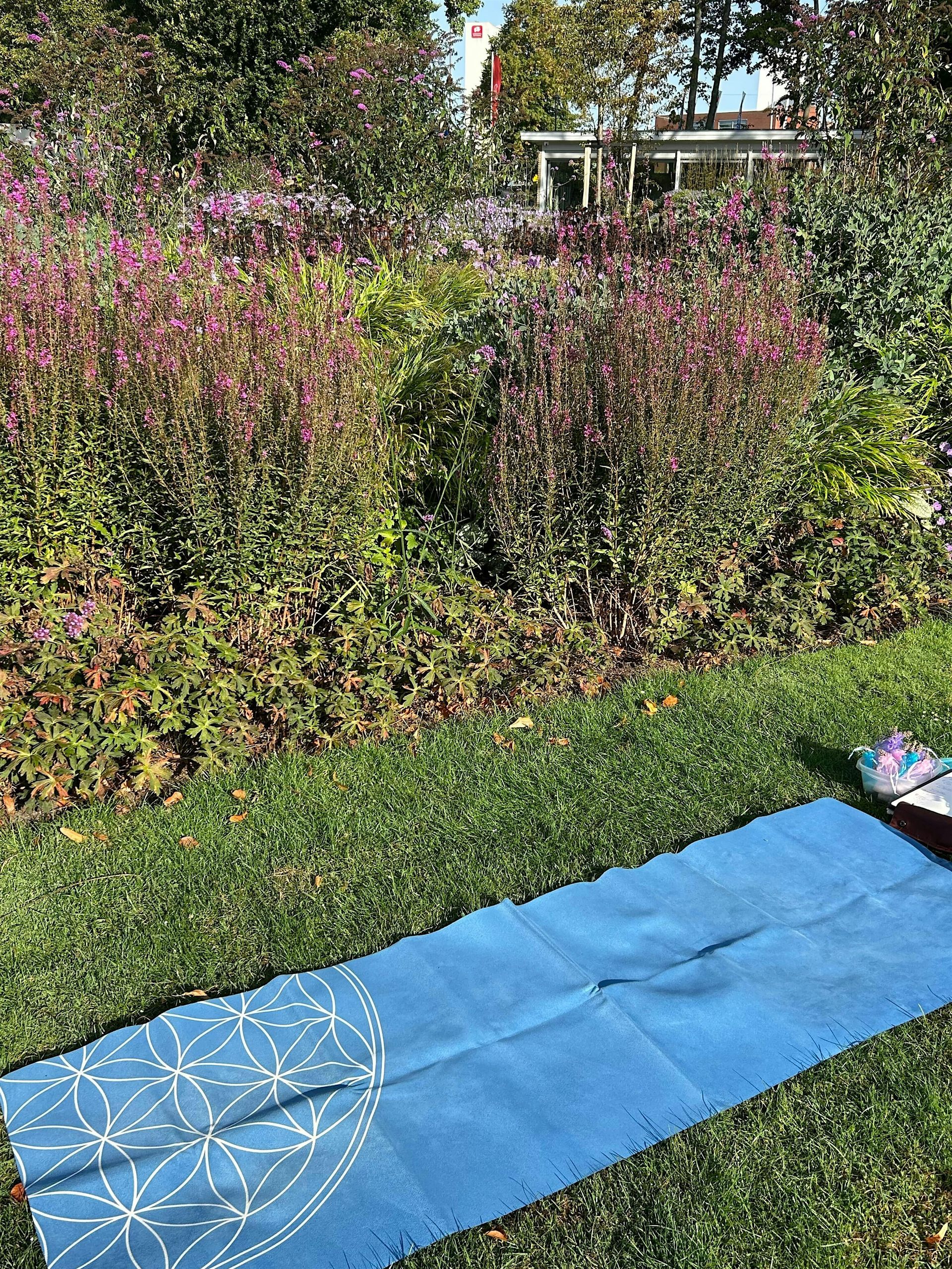 YOGA - GIRLS only (beginners) - Rotterdam