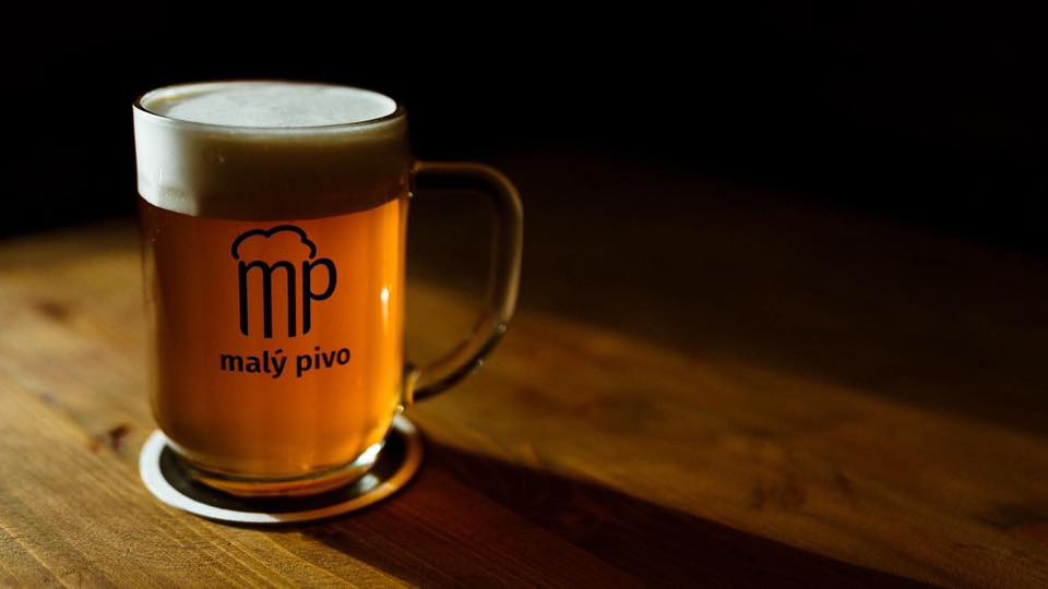 Čevapčiči a pivovar Ovipistán tap takeover v malým pivu
