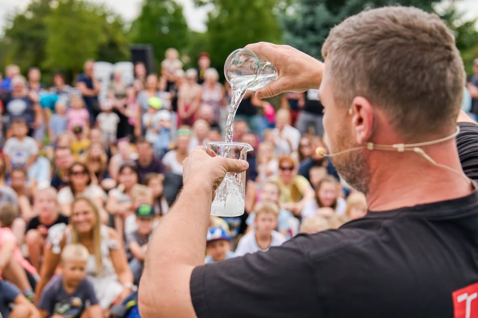 Buďte u chemického rekordu na Festivalu planet Brno