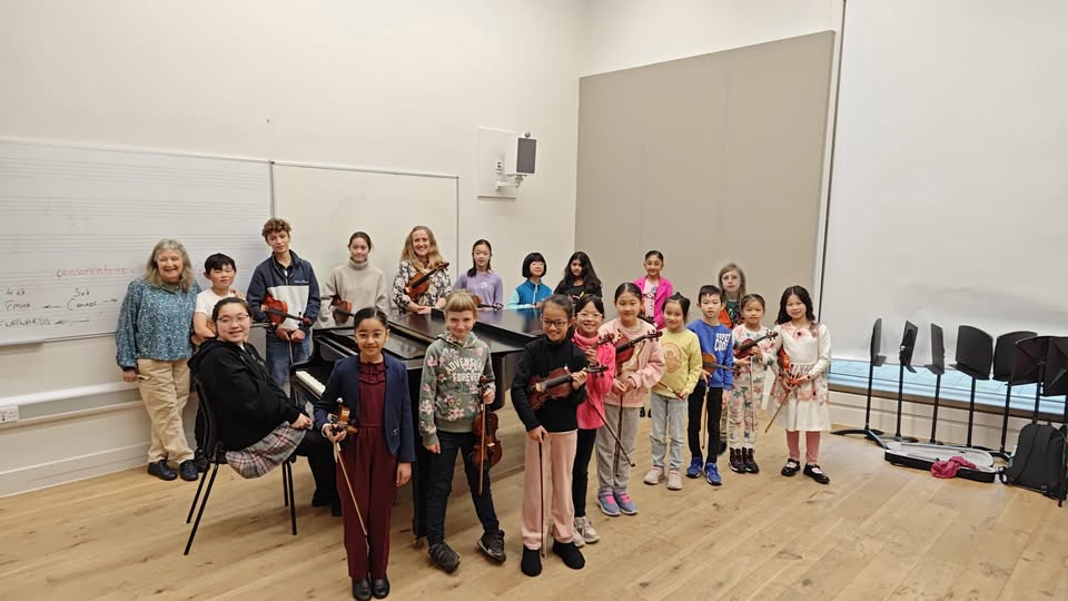 Smyčcový orchestr Bournville Strings (Velká Británie)