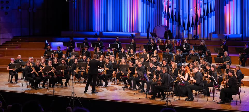 Saxophobia - Koncert 100-členného saxofónového orchestra