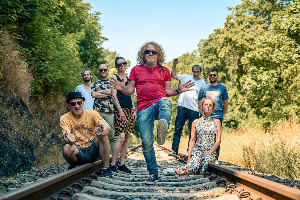 REGGAENERACE - Švihadlo & Coco Jammin v Crossu