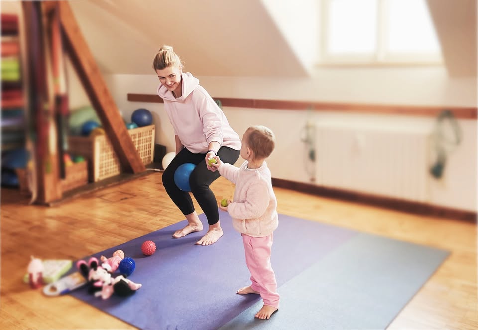 Pravidelné cvičení pro maminky se Simonou Kokindovou