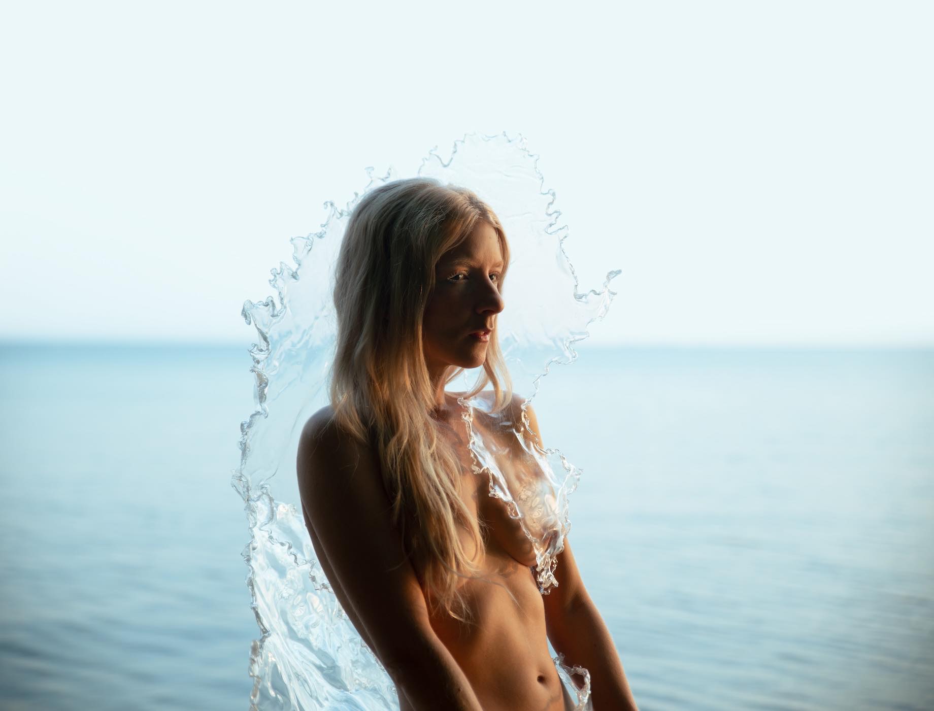 ionnalee | iamamiwhoami play BLUE IN CONCERT
