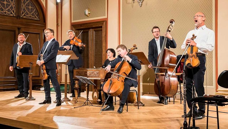 BESEDA U CIMBÁLU: Cimbálová muzika České filharmonie