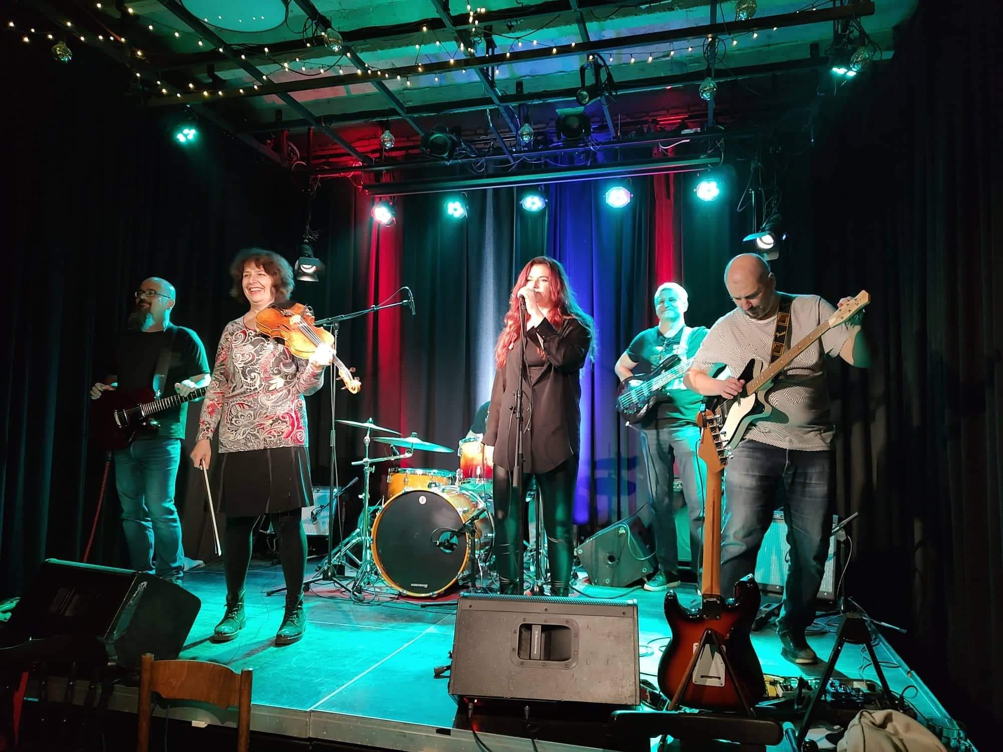 Štefánikove deti (SK), Holy Fanda & The Reverends * v Kaštanu