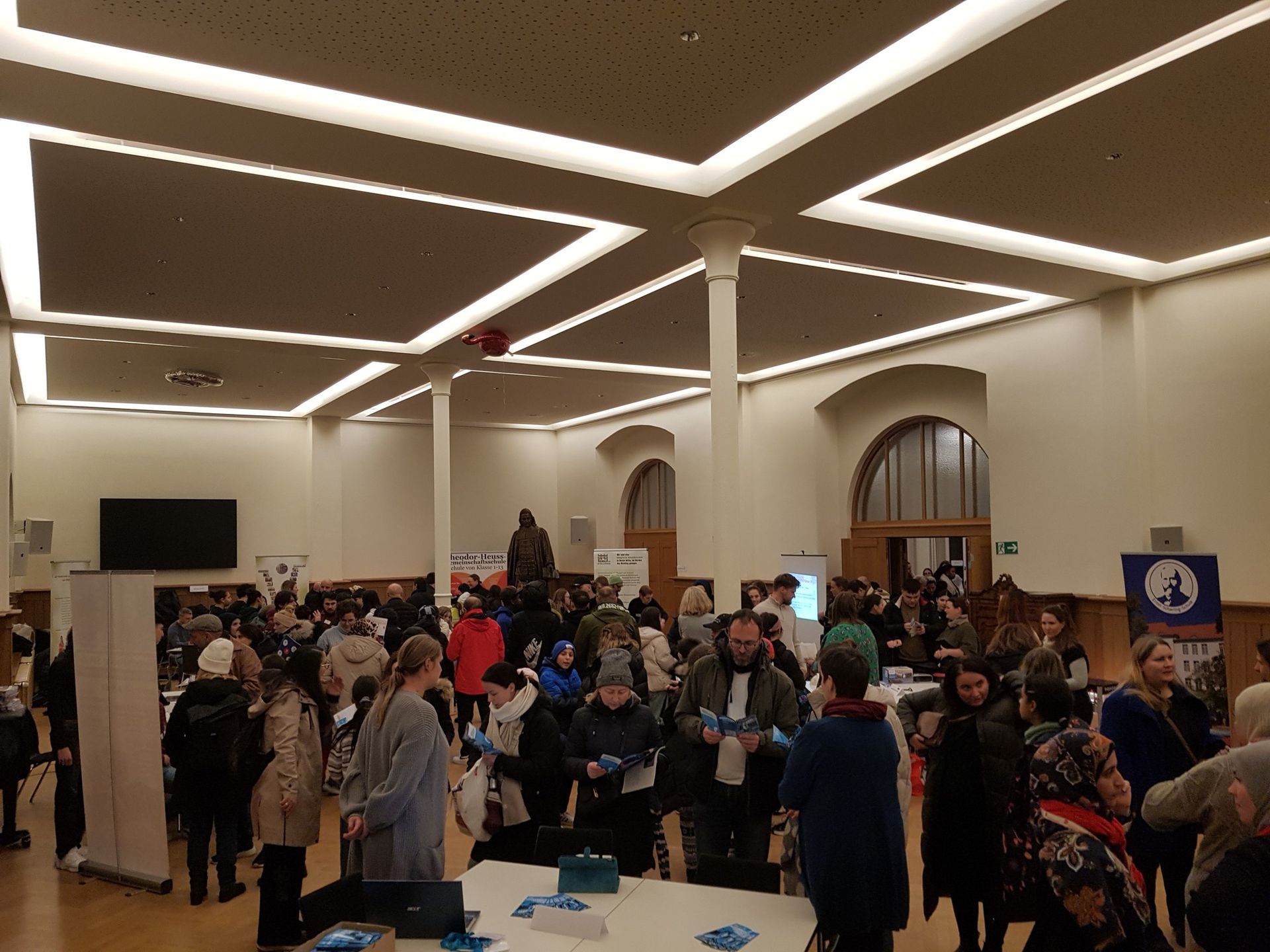 Markt der Oberschulen am 27.11.25 von 16:30 - 18:00 Uhr